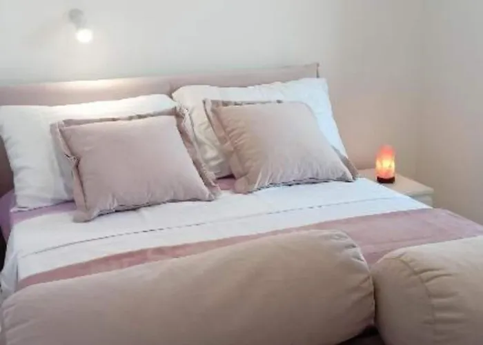 Sunrise With Outdoor Pool - 4 Bedroom & Pool * שיבניק