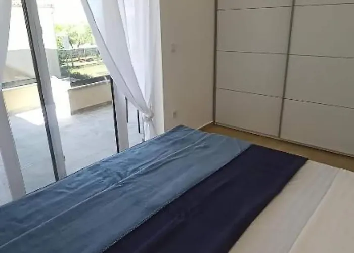 Sunrise With Outdoor Pool - 4 Bedroom & Pool וילה *